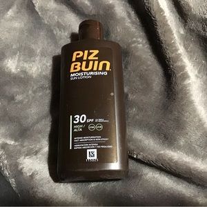 Piz buin moisturizing Sun lotion spf 30 new 200 ml